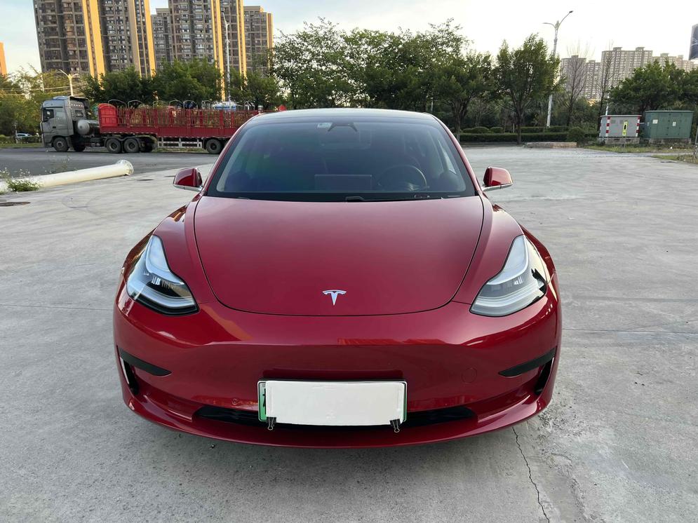 r216844-tesla-model-3-2021_0