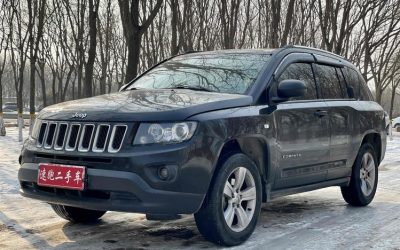 r216851-jeep-compass-2015_0