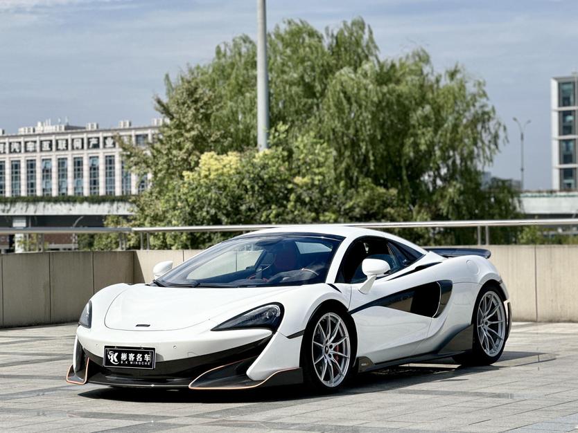 r216875-mclaren20600lt-2020_0