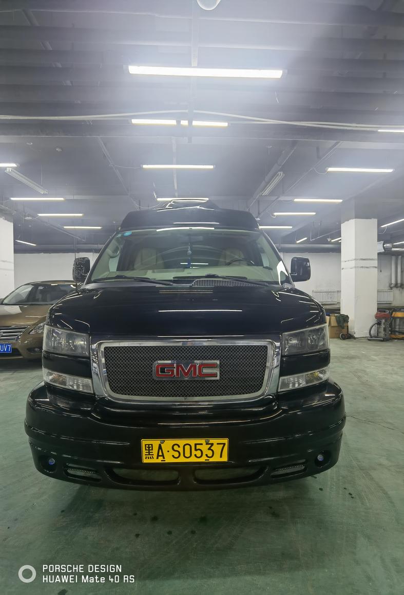 r216881-gmc20savana-2017_0