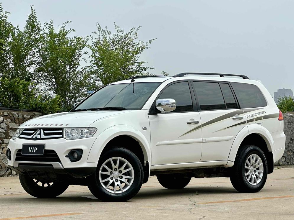 r216911-mitsubishi-pajero-sport-2014_0