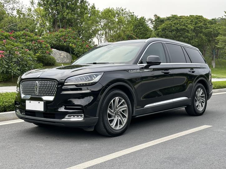 r216914-lincoln-aviator-2021_0