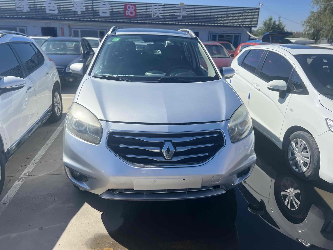r216944-renault-koleos-2011_0