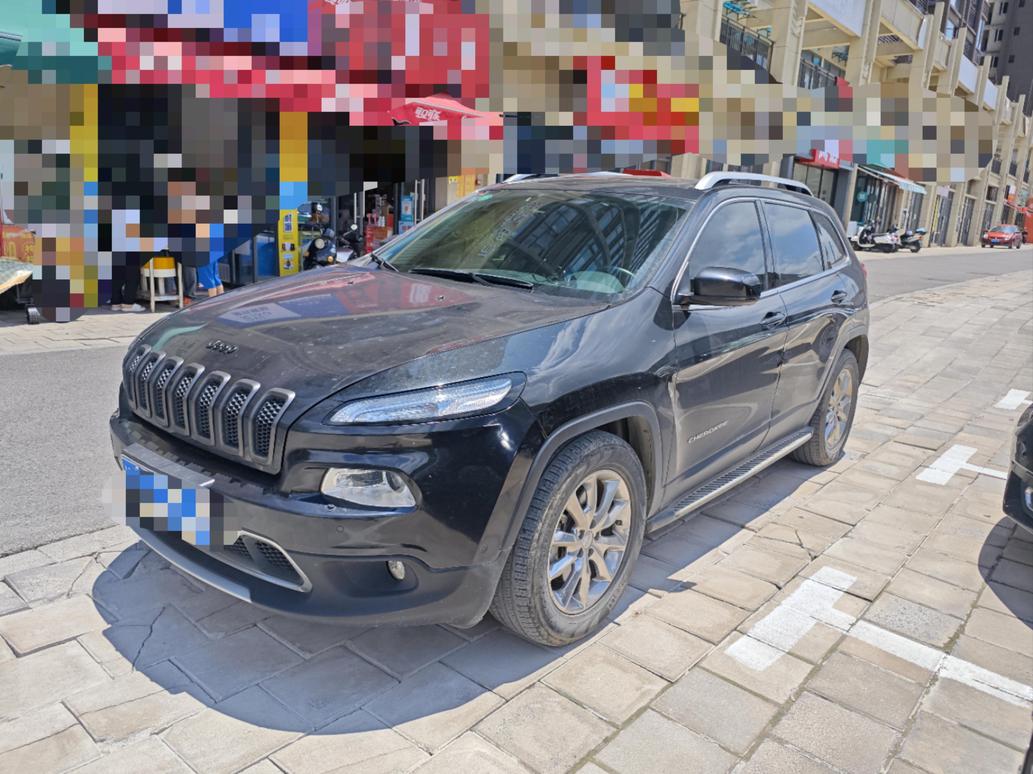 r216952-jeep-cherokee-2016_0