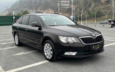r216977-skoda-superb-2015_0