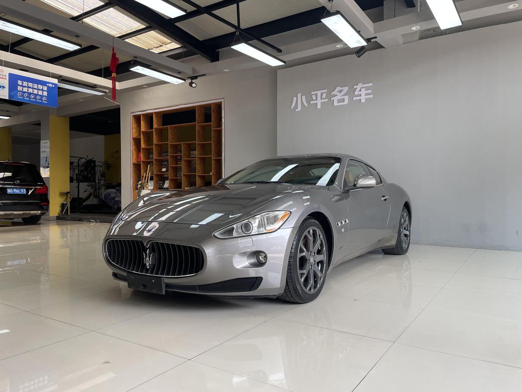 r217023-maserati20granturismo-2008_0