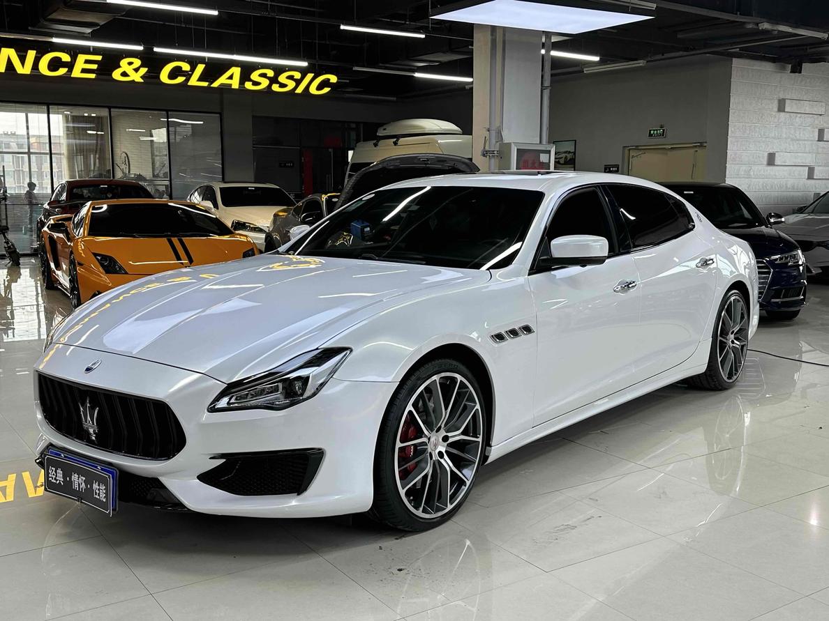 r217030-maserati20quattroporte-2013_0