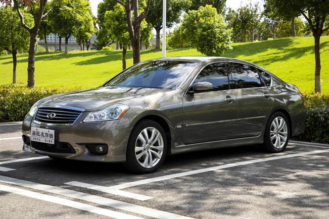 r217130-infiniti-m-series-2009_0