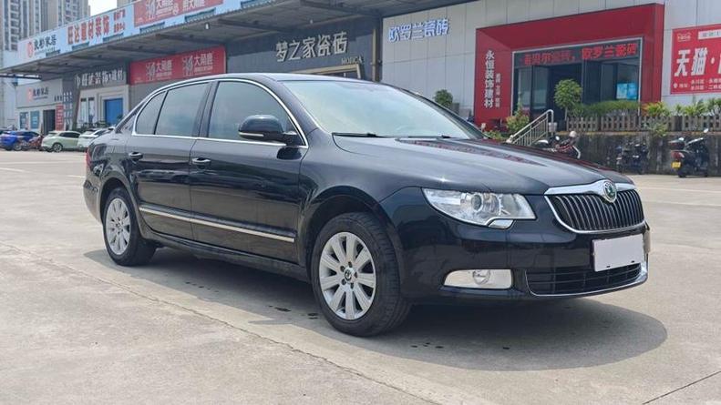 r217133-skoda-superb-2013_0
