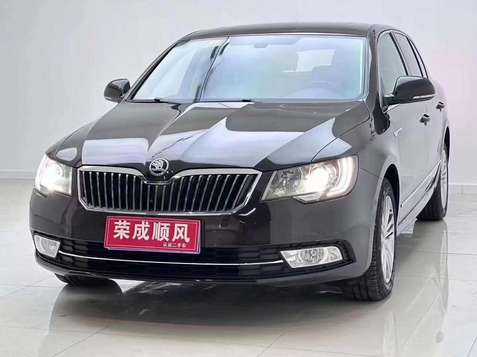 r217158-skoda-superb-2015_0