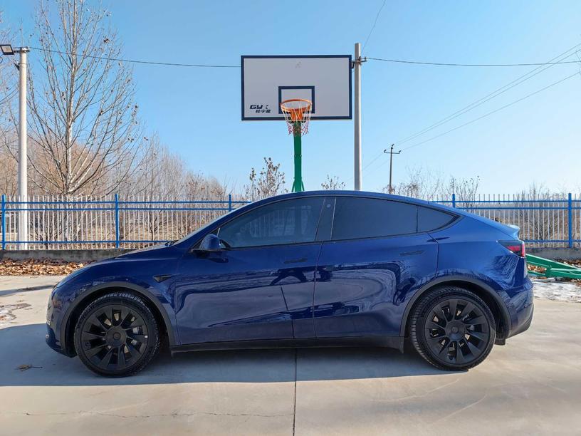 r217260-tesla20model20y-2023_0