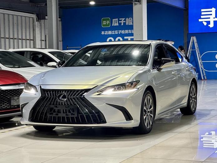 r217262-lexus-es-2022_0