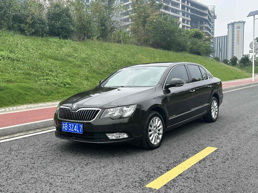 r217266-skoda-superb-2015_0