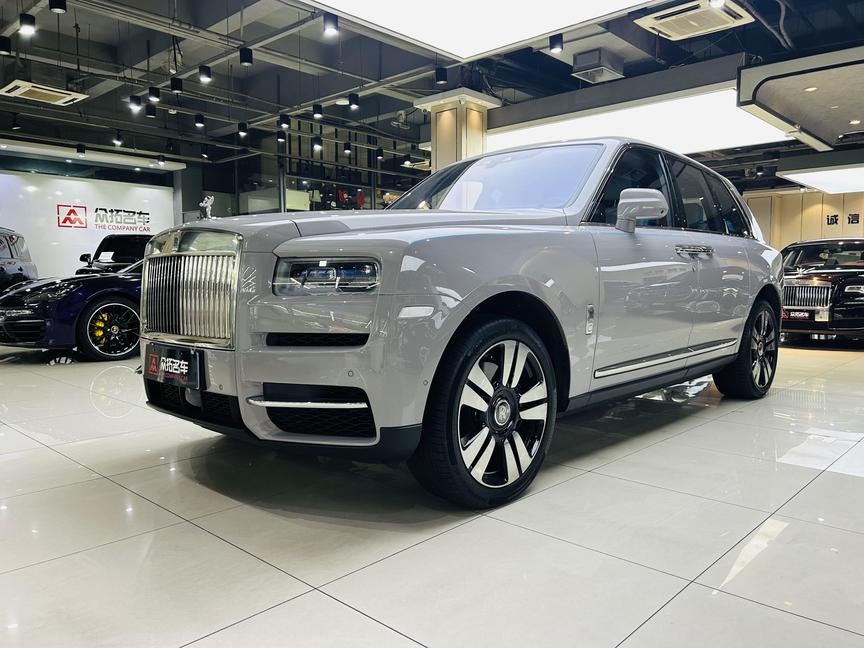 r217307-rolls-royce-cullinan-2023_0