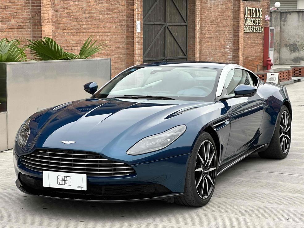 r217316-aston-martin-db11-2020_0