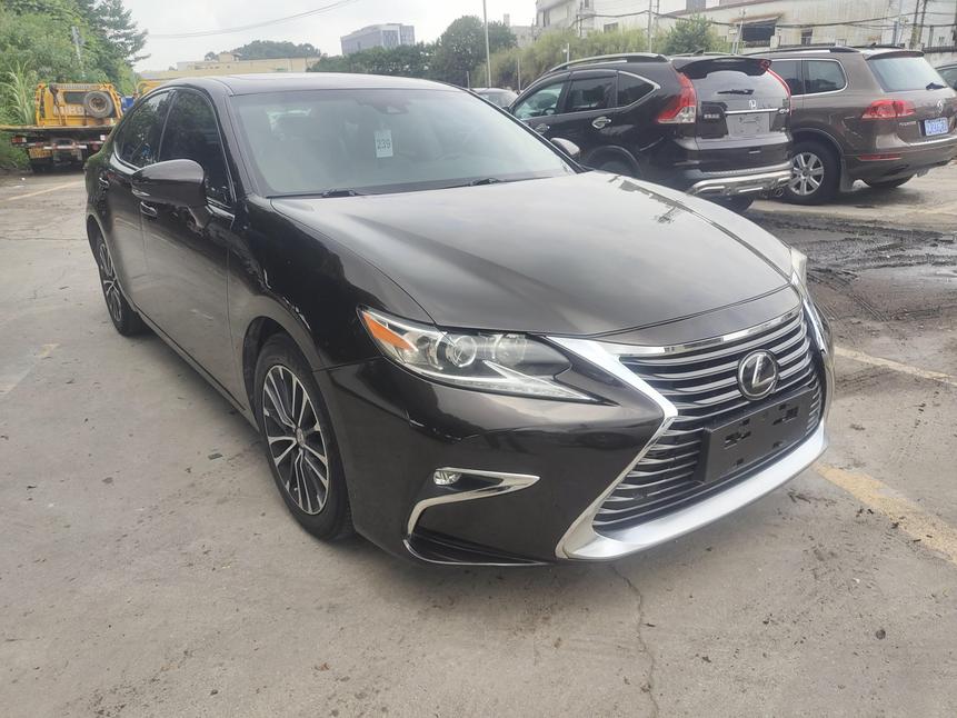 r217413-lexus20es-2018_0