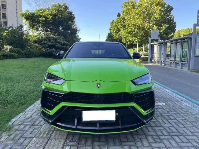 r217470-lamborghini-urus-2021_0