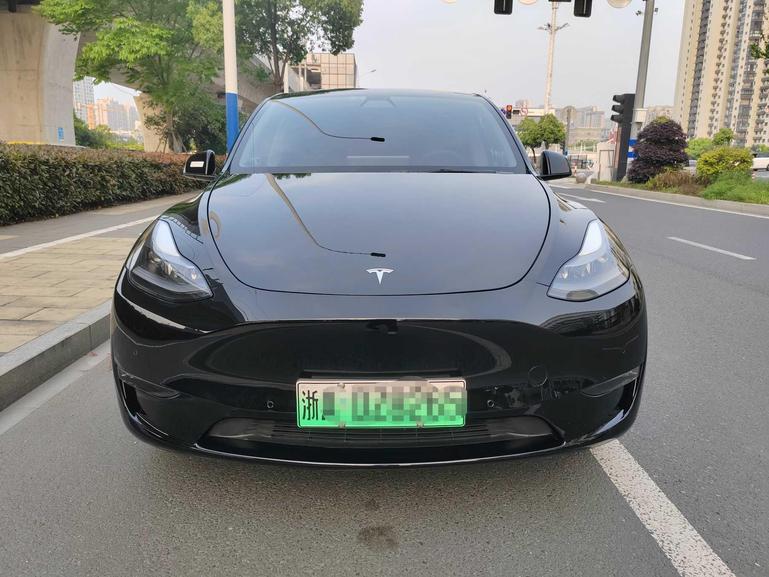 r217507-tesla-model-y-2022_0