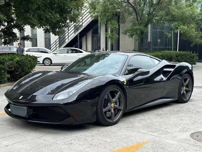 r217527-ferrari-488-2016_0