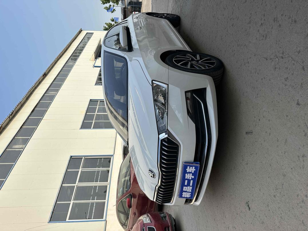 r217615-skoda-rapid-2021_0