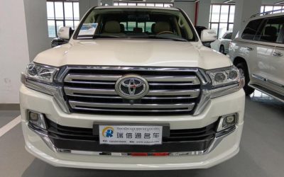r217623-toyota-land-cruiser-2018_0