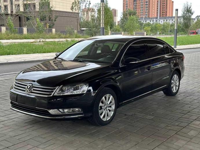 r217704-volkswagen-magotan-2013_0