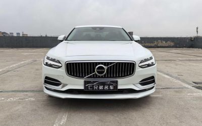 r217884-volvo-s90-2019_0