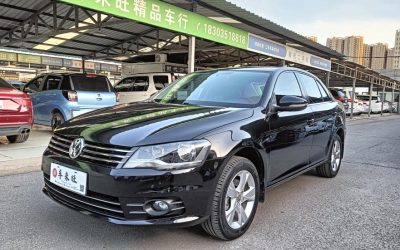 r218032-volkswagen-bora-2014_0