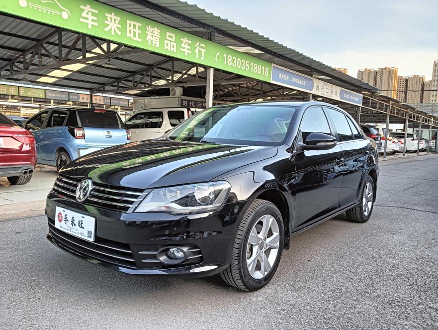 r218032-volkswagen-bora-2014_0
