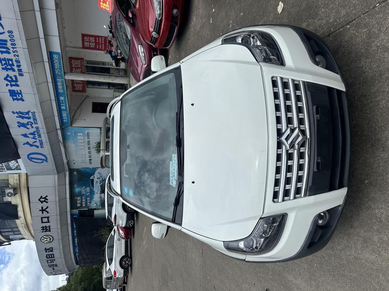 r218270-suzuki-sx4-2014_0