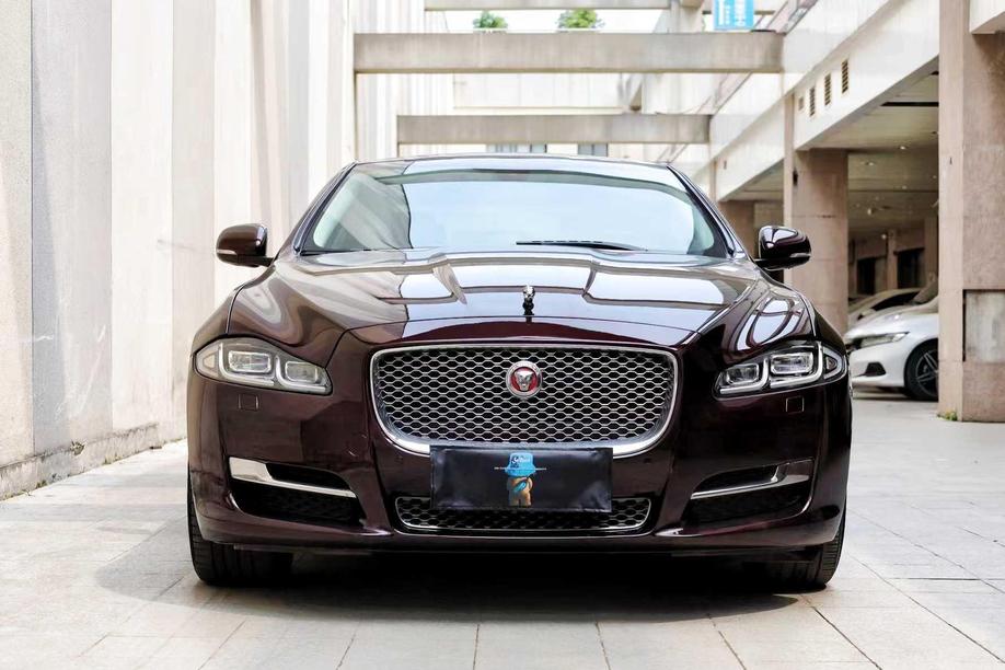 r218662-jaguar-xj-2017_0