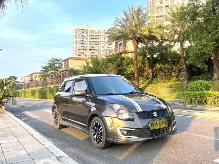 r218681-suzuki-swift-2015_0