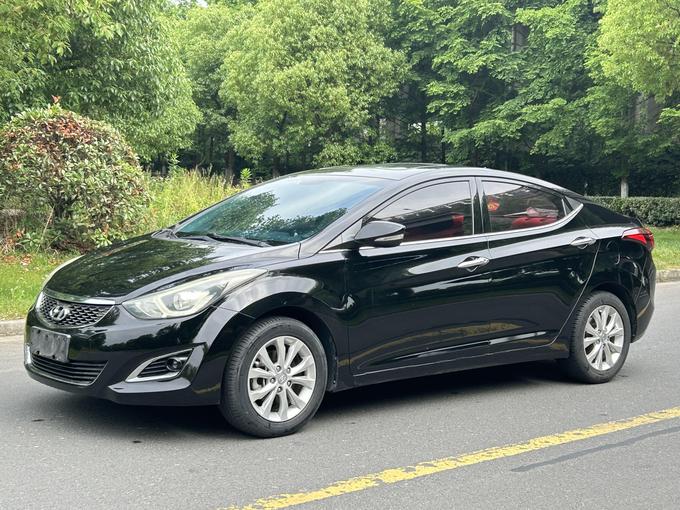 r218722-hyundai-elantra-2016_0
