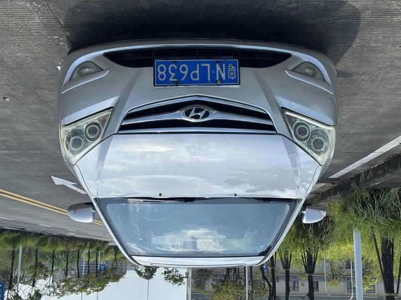 r218742-hyundai-celesta-2009_0