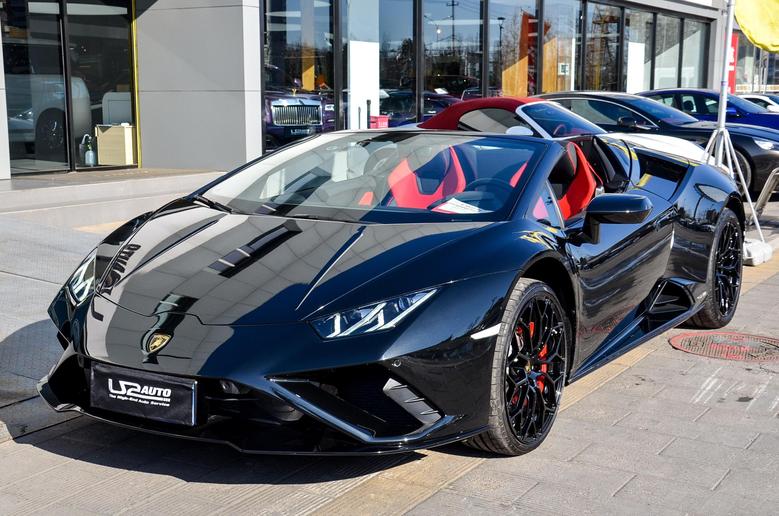 r218886-lamborghini-huracan-2021_0