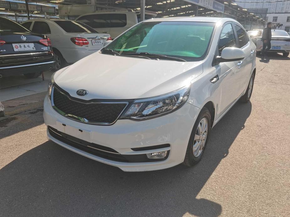 r218907-kia-k2-2015_0