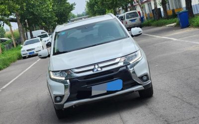 r219759-mitsubishi-outlander-2017_0