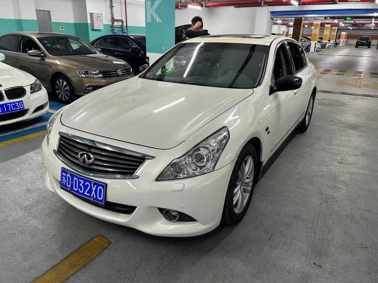 r219976-infiniti-g-series-2012_0