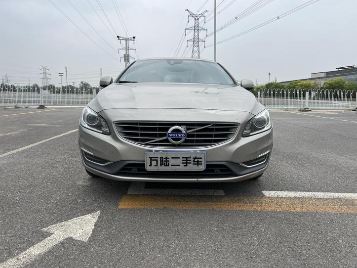 r220456-volvo-s60-2016_0