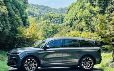 r220457-lincoln-navigator-2023_0