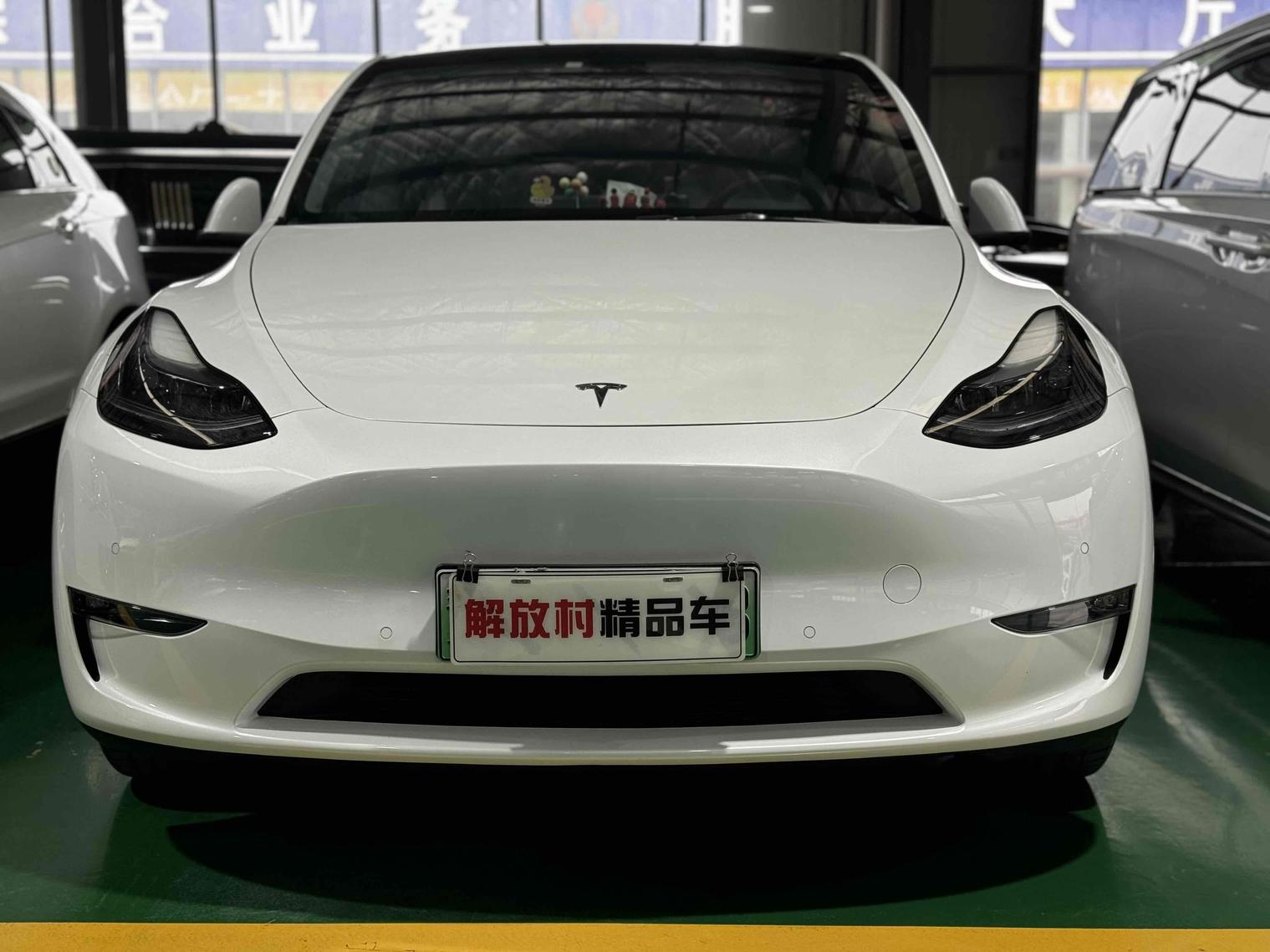 r220461-tesla-model-y-2022_0