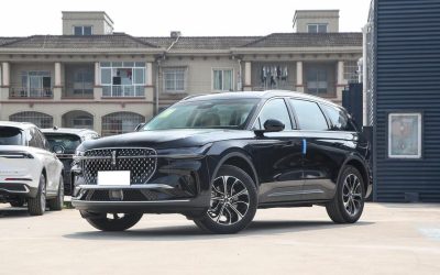 r1002002-lincoln-navigator-2025_1