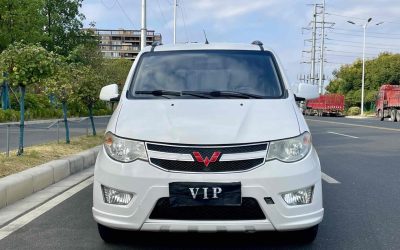 r1013477-wuling-hongguang-2015_0