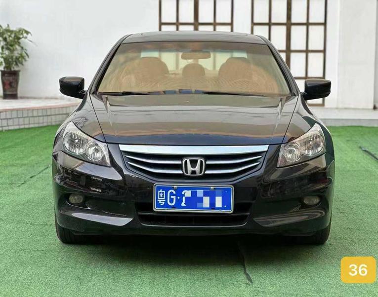r1013810-honda-accord-2011_0