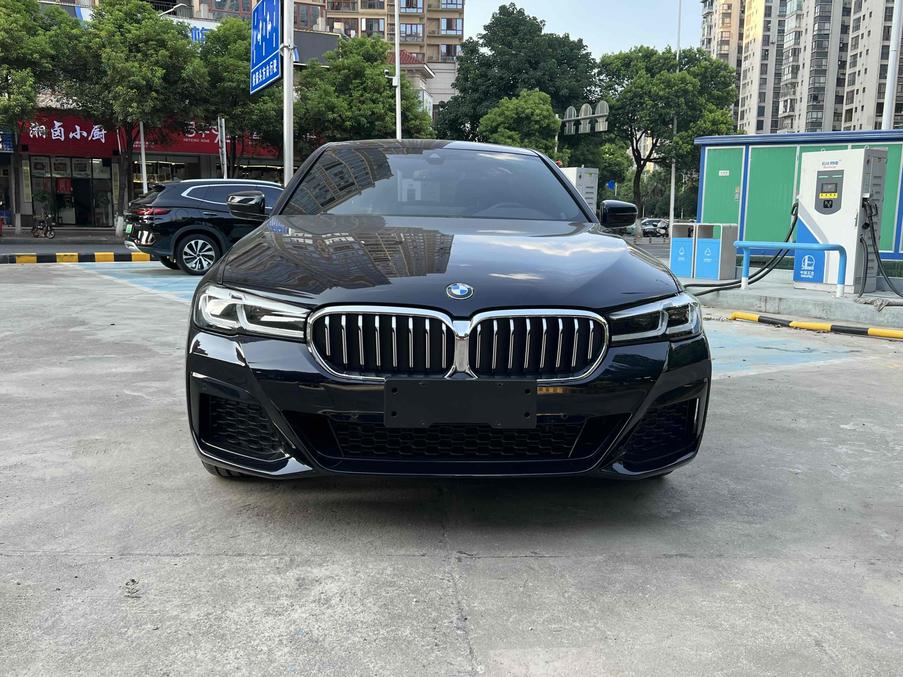 r1013825-bmw-5-series-2023_0
