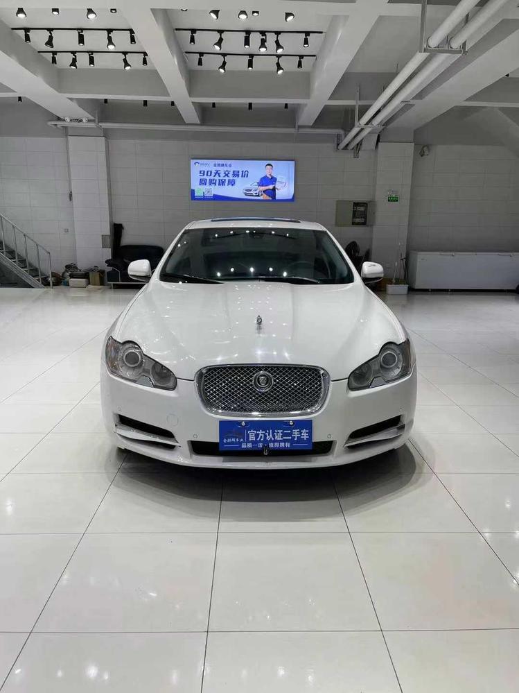 r1014239-jaguar-xf-2011_0