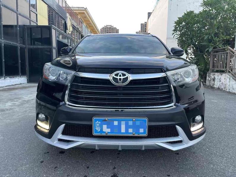 r1014410-toyota-highlander-2015_0