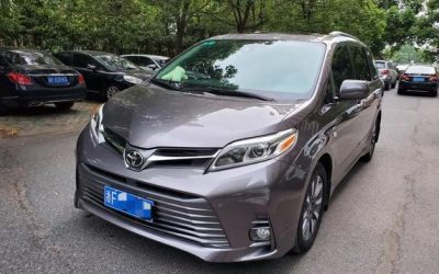 r1014509-toyota-sienna-2018_0