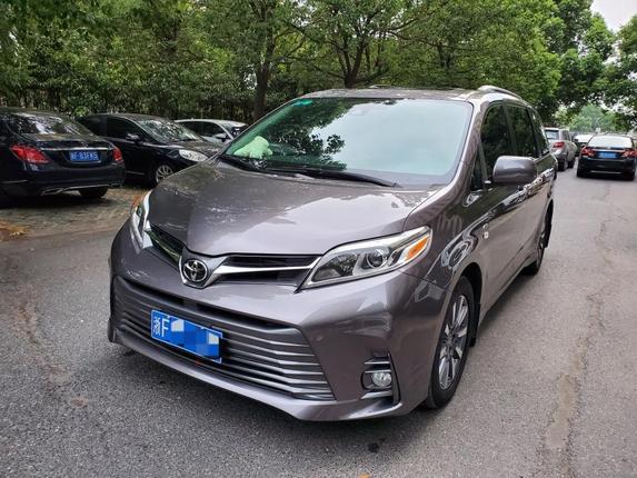 r1014509-toyota-sienna-2018_0