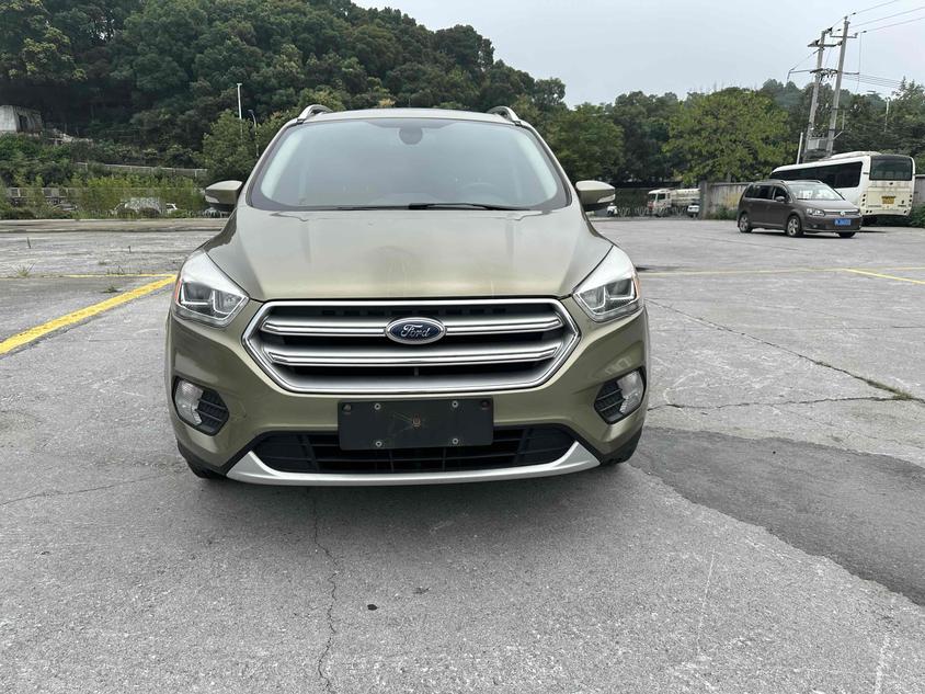 r1014857-ford-kuga-2017_0